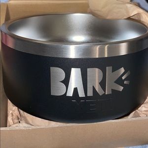 Brand new! Thermal Yeti dog bowl